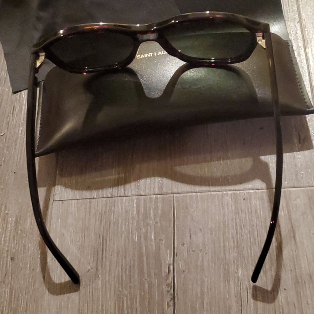 AUTHENTIC SAINT LAURENT (SL) Sunglasses SL 258 02 - Picture 6 of 8